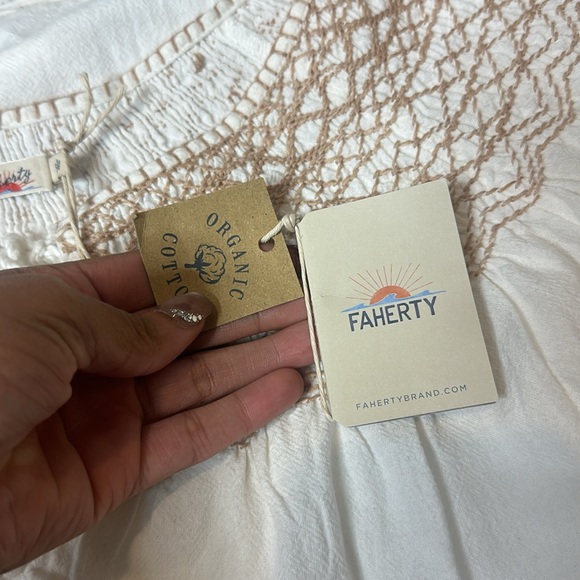 FAHERTY BRAND 
Laura Embroidered Top Size Small NWT - Picture 5 of 9